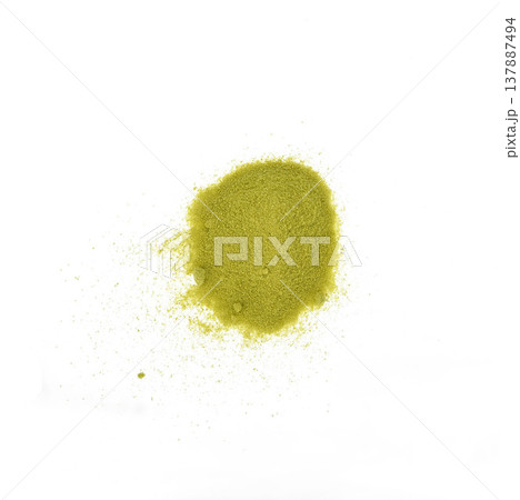 Powdered matcha green tea 137887494
