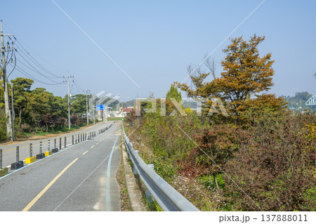 Han River bike path Han River bike path 137888011