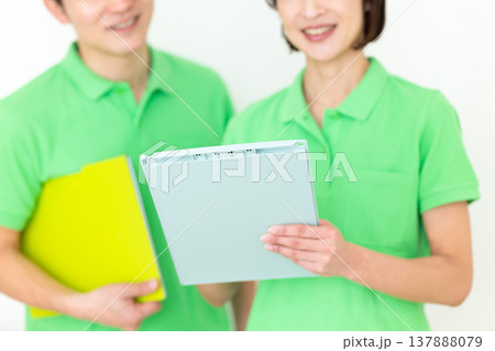 介護福祉士 137888079