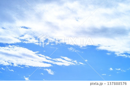 青空と雲イメージ 青空と雲イメージ 137888576