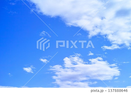 青空と雲イメージ 青空と雲イメージ 137888646