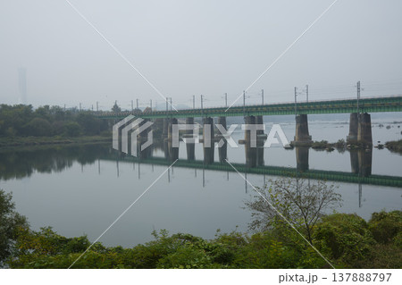 Han River bike path 137888797