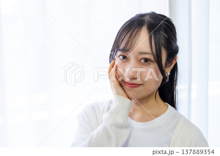 若い女性のビューティーイメージ 若い女性のビューティーイメージ 137889354