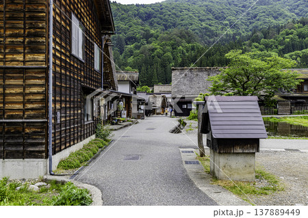 岐阜県　白川郷の風景 137889449