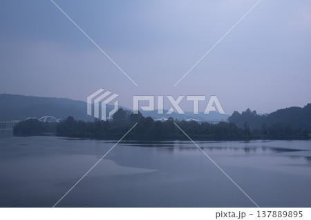 Han River bike path 137889895