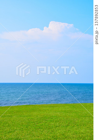 草原 海 空 草原 海 空 137892853
