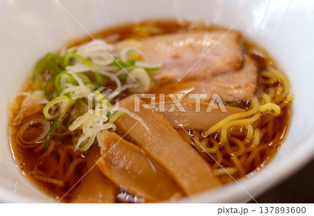美味しそうなラーメン 美味しそうなラーメン 137893600