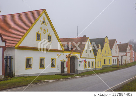 世界遺産「ホラショヴィツェの 歴史的集落」　チェコ 137894402