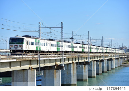 東海道本線 茅ヶ崎-平塚 JR東日本 185系 A5編成(大宮) 踊り子 東海道本線 茅ヶ崎-平塚 JR東日本 185系 A5編成(大宮) 踊り子 137894443