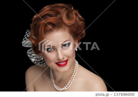 Elegant retro woman Elegant retro woman 137896000
