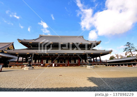 京都府　東本願寺・御影堂（重要文化財） 京都市 下京区 常葉町　2022年2月 137898229