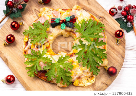 クリスマスリースピザ クリスマスリースピザ 137900432