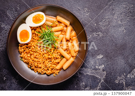 Spicy Rapokki - Korean tteokbokki rice cake and ramen noodle. 137900847