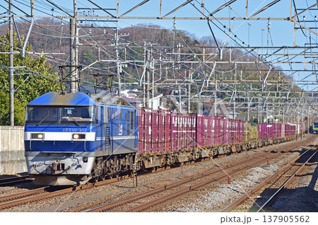 東海道本線　大磯－二宮　JR貨物　EF210-107（吹田） 137905562