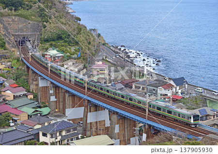 東海道本線 早川-根府川 JR東日本 E233系3000番台 東海道本線 早川-根府川 JR東日本 E233系3000番台 137905930