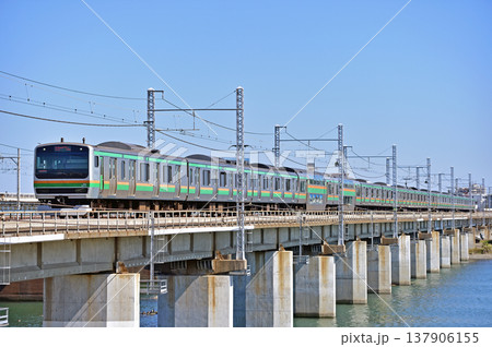 東海道本線　茅ヶ崎－平塚　JR東日本　E231系1000番台　K-33編成（国府津） 137906155