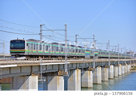 東海道本線　茅ヶ崎－平塚　JR東日本　E231系1000番台　K-17編成（国府津） 137906156