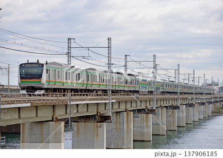 東海道本線 茅ヶ崎-平塚 JR東日本 E233系3000番台 E-12編成(国府津) 東海道本線 茅ヶ崎-平塚 JR東日本 E233系3000番台 E-12編成(国府津) 137906185