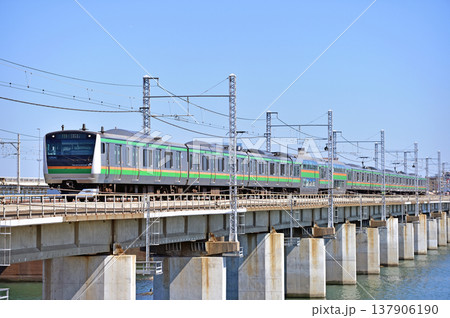 東海道本線　茅ヶ崎－平塚　JR東日本　E233系3000番台　E-14編成（国府津） 137906190