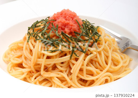 美味しそうな明太子パスタ 美味しそうな明太子パスタ 137910224