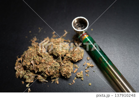 High-quality Cannabis and Bong for a Relaxing 137910248