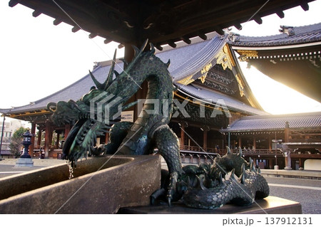 京都府 東本願寺・手水屋形の竜 京都市 下京区 常葉町 2022年2月 京都府 東本願寺・手水屋形の竜 京都市 下京区 常葉町 2022年2月 137912131