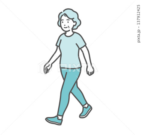 スポーツウェアを着て笑顔でウォーキングをしているシニア女性 137912425