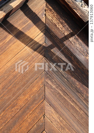 特別名勝「栗林公園」掬月亭の掬月の南湖に望む外縁の床 137913060