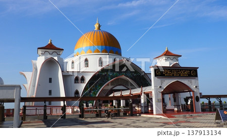 マラッカ 水上モスク マラッカ 水上モスク 137913134