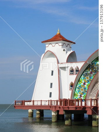 マラッカ 水上モスク 137913196