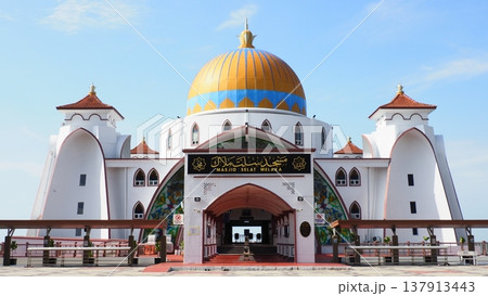 マラッカ 水上モスク マラッカ 水上モスク 137913443
