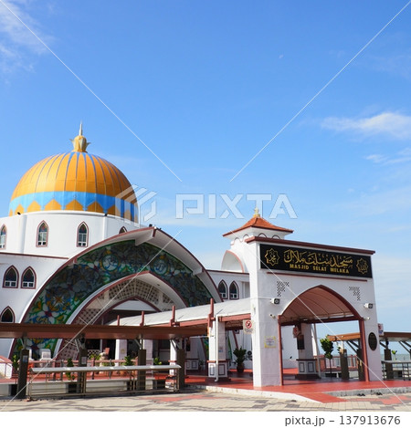 マラッカ 水上モスク マラッカ 水上モスク 137913676
