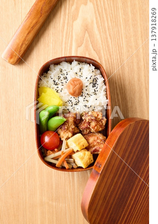 手作りのお弁当 137918269