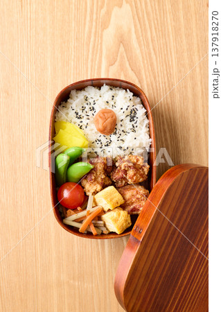 手作りのお弁当 137918270