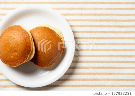 クリ－ムどら焼き 137922251