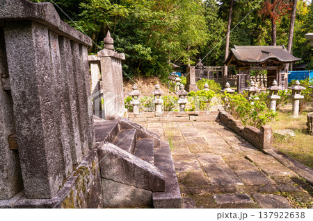 松江藩主松平家菩提寺・月照寺の秋の風景　島根県松江市 137922638