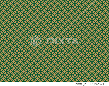 深緑色と偽金の七宝繋ぎの背景 深緑色と偽金の七宝繋ぎの背景 137923212