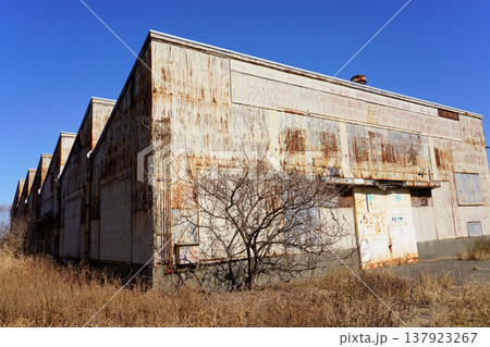 横須賀・田浦地区に残る旧海軍の工場跡（旧兵器修理場） 137923267