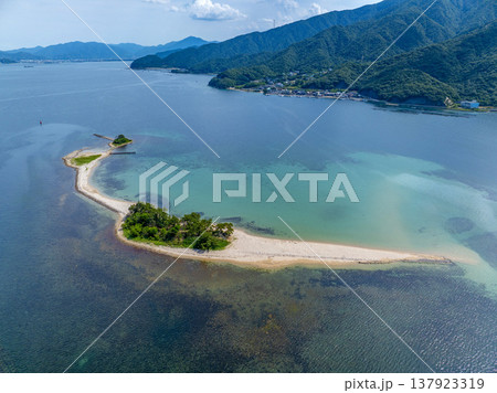北陸のハワイ・福井県敦賀市の無人島「水島」のドローン空撮。観光PR、景勝地紹介に。 137923319