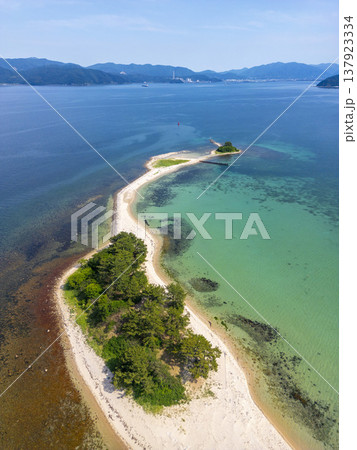 北陸のハワイ・福井県敦賀市の無人島「水島」のドローン空撮。観光PR、景勝地紹介に。 137923334