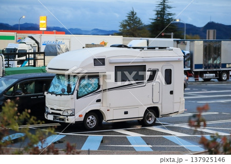 キャンピングカー キャンピングカー 137925146