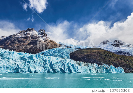 Spegazzini Glacier, Argentino Lake, Patagonia, Argentina Spegazzini Glacier, Argentino Lake, Patagonia, Argentina 137925308