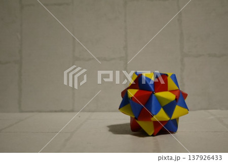 3色のユニット折り紙 3色のユニット折り紙 137926433