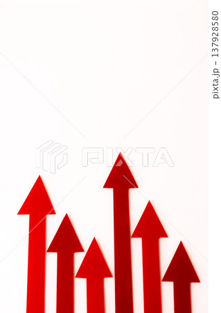 上がる矢印 上がる矢印 137928580