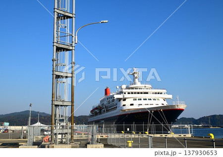宮古市藤原ふ頭に寄港したクルーズ船にっぽん丸 137930653
