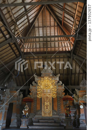 バリ島　ウブド　バトゥアン寺院 137932657