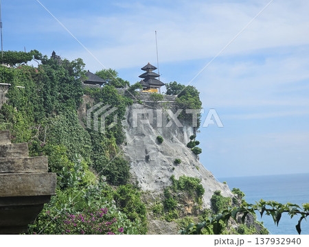 バリ島 ウルワツ寺院 バリ島 ウルワツ寺院 137932940