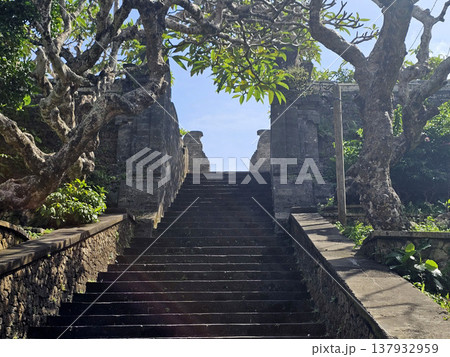 バリ島　ウルワツ寺院 137932959