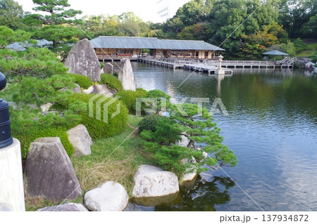 三景園の景色 137934872