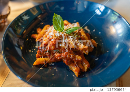 辛口で美味しいペンネアラビアータ、挽肉ボロネーゼ 137936654